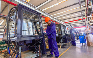 11月制造業(yè)PMI跌至49.4% 市場(chǎng)需求不足成首要挑戰(zhàn)